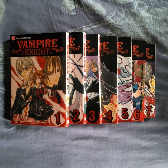 ⭐️Vampire Knight Manga 1-7⭐️ - Picture 1 of 2